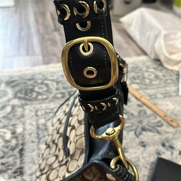 Coach Bleeker Black Leather Legacy Brown Signature Flap Buckle Bag and wallet - Picture 3 of 15